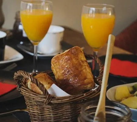 The Street Bed & Breakfast Liege