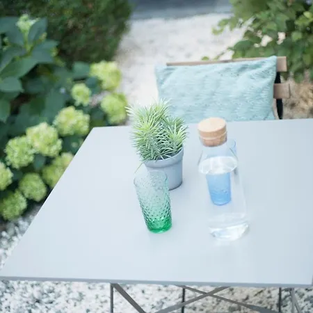 Bed & Breakfast The Street Liège