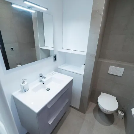 Bed & Breakfast The Street 4*